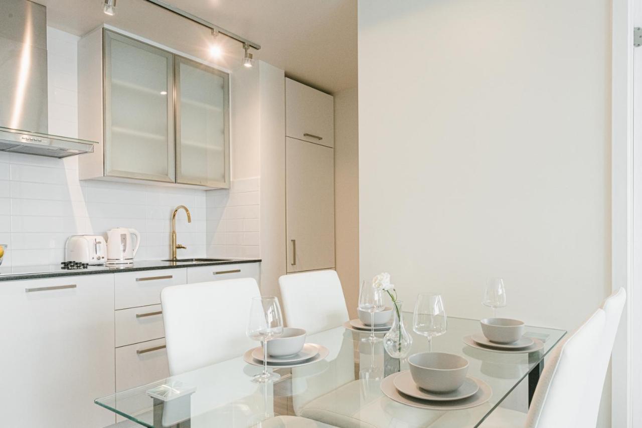 Beautiful Luxurious Modern Condo With Breathtaking Views Toronto Bagian luar foto